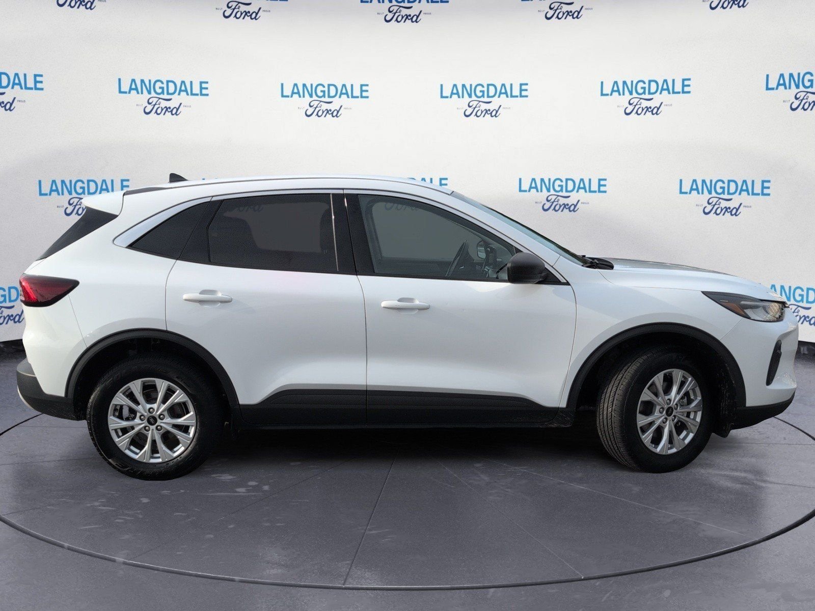 Used 2024 Ford Escape Active AWD/4WD image 3