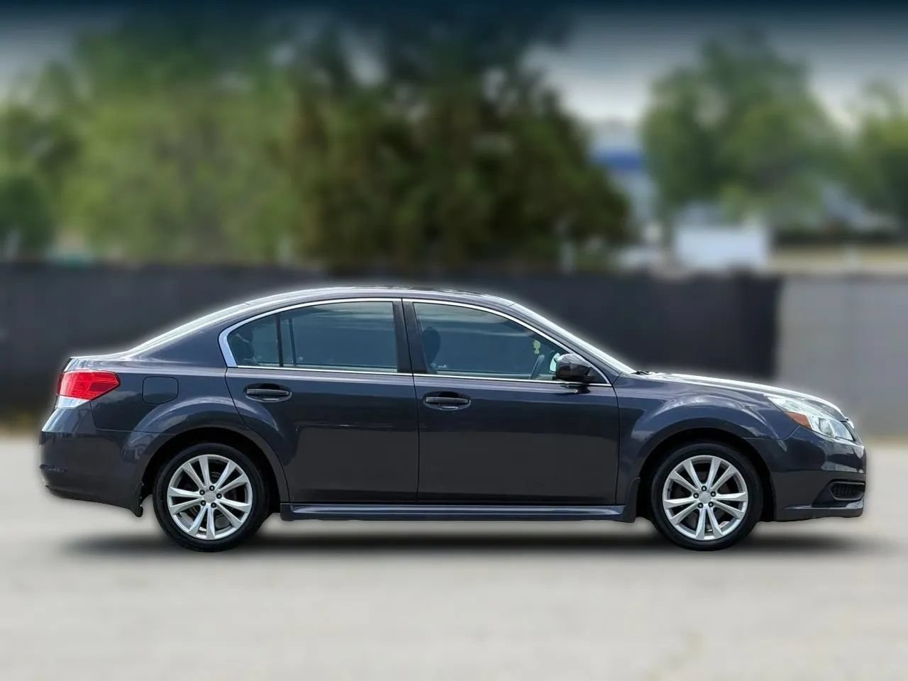 Used 2013 Subaru Legacy 2.5i Premium w/ All-Weather Pkg AWD/4WD image 7