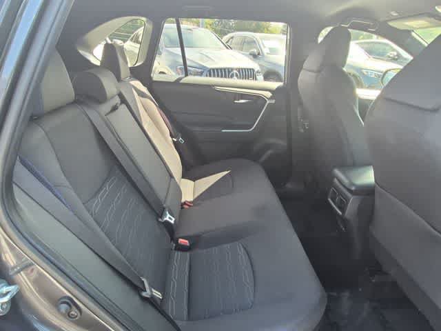Used 2023 Toyota RAV4 SE w/ SE Grade Weather Package AWD/4WD image 19