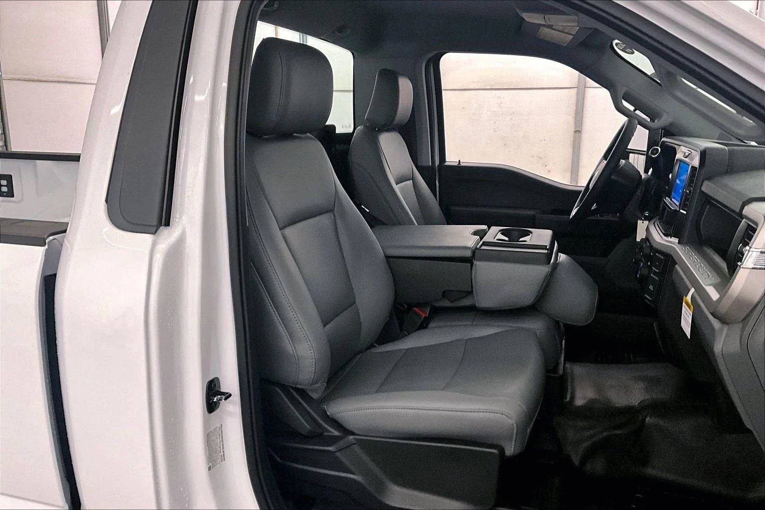 New 2026 Ford F350 XL w/ XL Chrome Package image 7