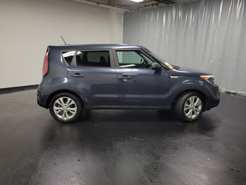 Used 2016 Kia Soul + w/ Audio Package FWD image 10