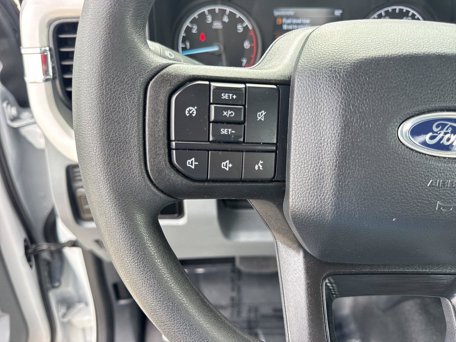 Used 2025 Ford F250 XL RWD image 11