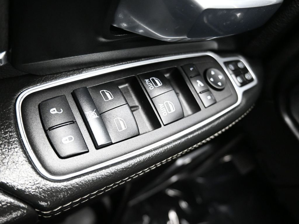 Used 2024 RAM 2500 Laramie image 25