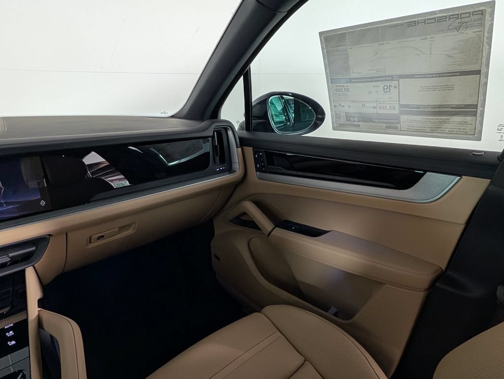 New 2026 Porsche Cayenne AWD/4WD image 23