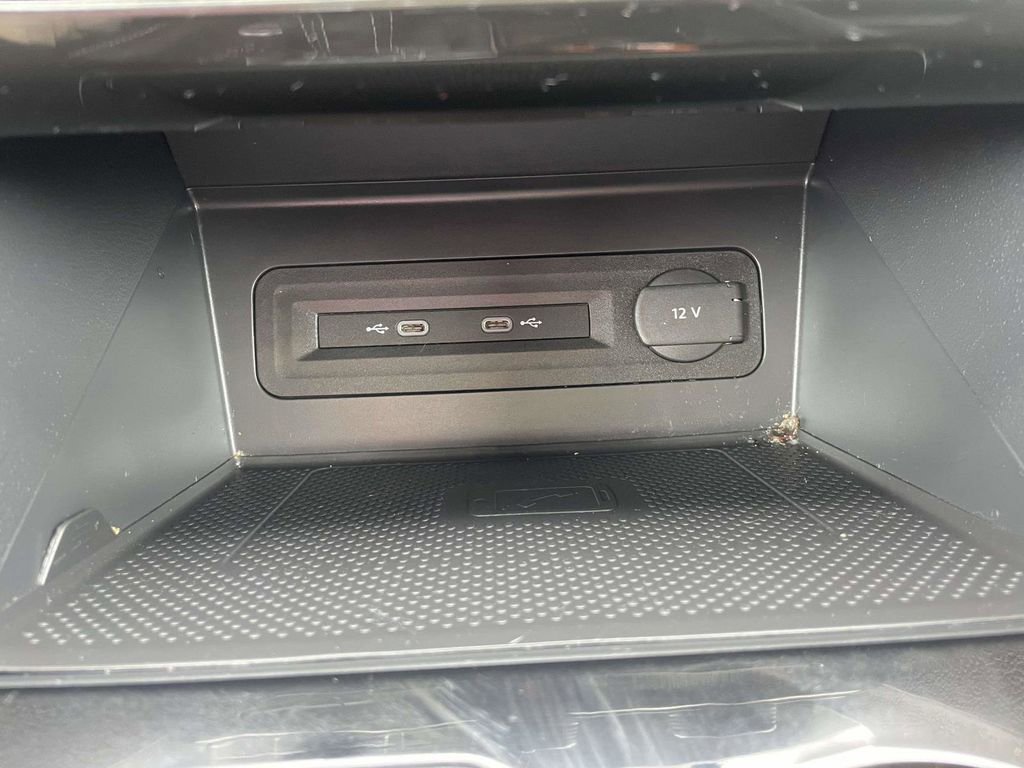 Used 2023 Volkswagen Atlas SEL R-Line image 21