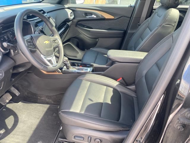 Used 2023 Chevrolet TrailBlazer ACTIV w/ Sun and Liftgate Package AWD/4WD image 9