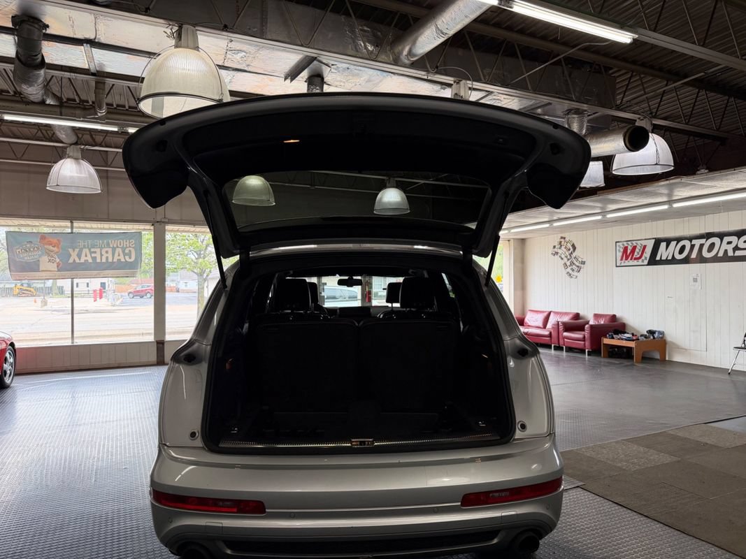 Used 2015 Audi Q7 3.0T S line Prestige w/ 21" S Line Plus Package AWD/4WD image 42