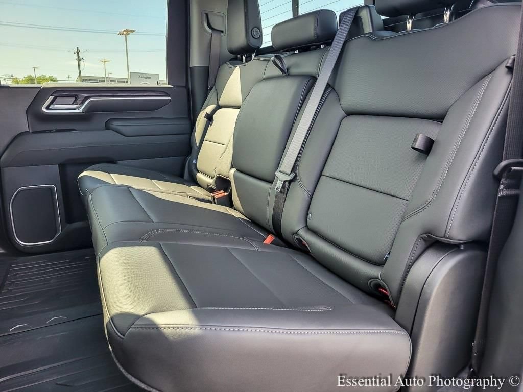 New 2026 GMC Sierra 2500 SLT w/ SLT Premium Package AWD/4WD image 13
