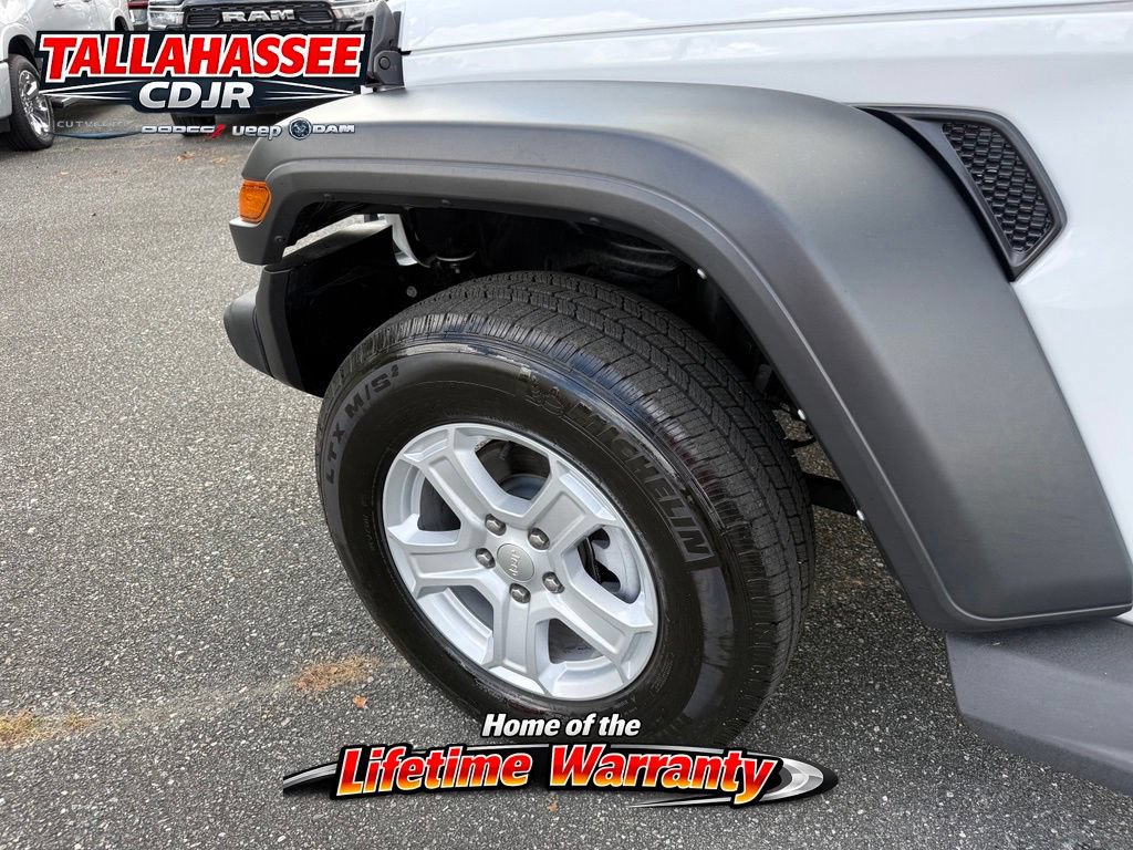 Used 2022 Jeep Wrangler Sport AWD/4WD image 13