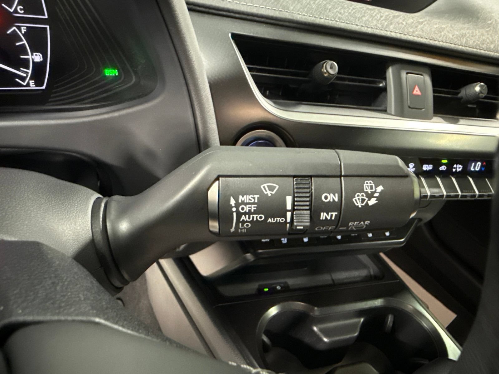 Used 2020 Lexus UX 250h w/ Premium Package AWD/4WD image 40