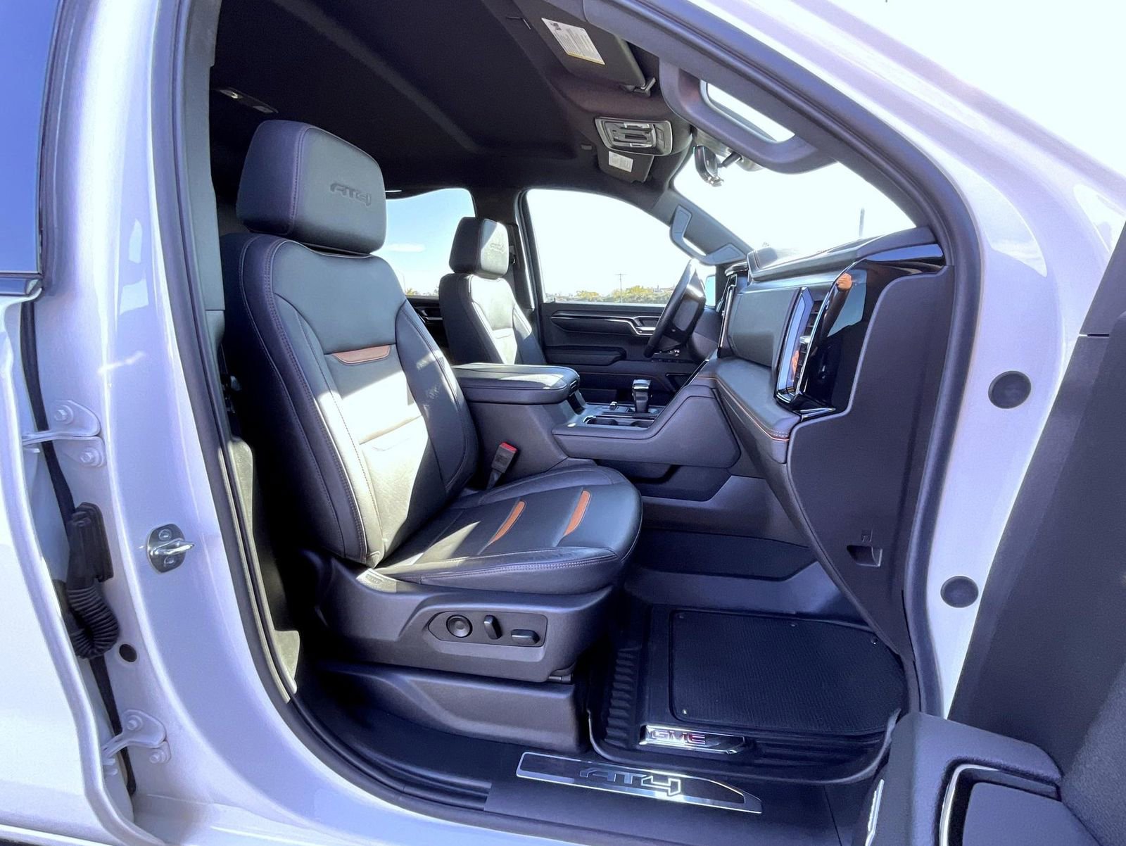 Certified 2024 GMC Sierra 1500 AT4 w/ Technology Package image 15