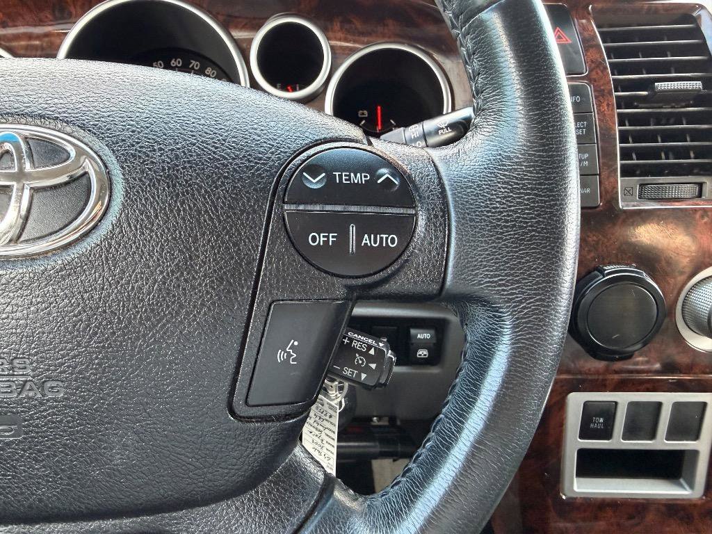 Used 2008 Toyota Sequoia Limited RWD image 12