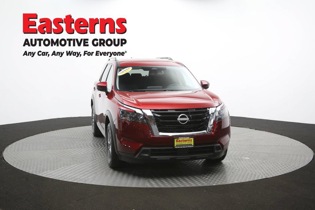 Used 2025 Nissan Pathfinder SV FWD image 51
