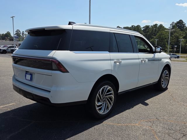 New 2027 Lincoln Navigator Reserve AWD/4WD image 7