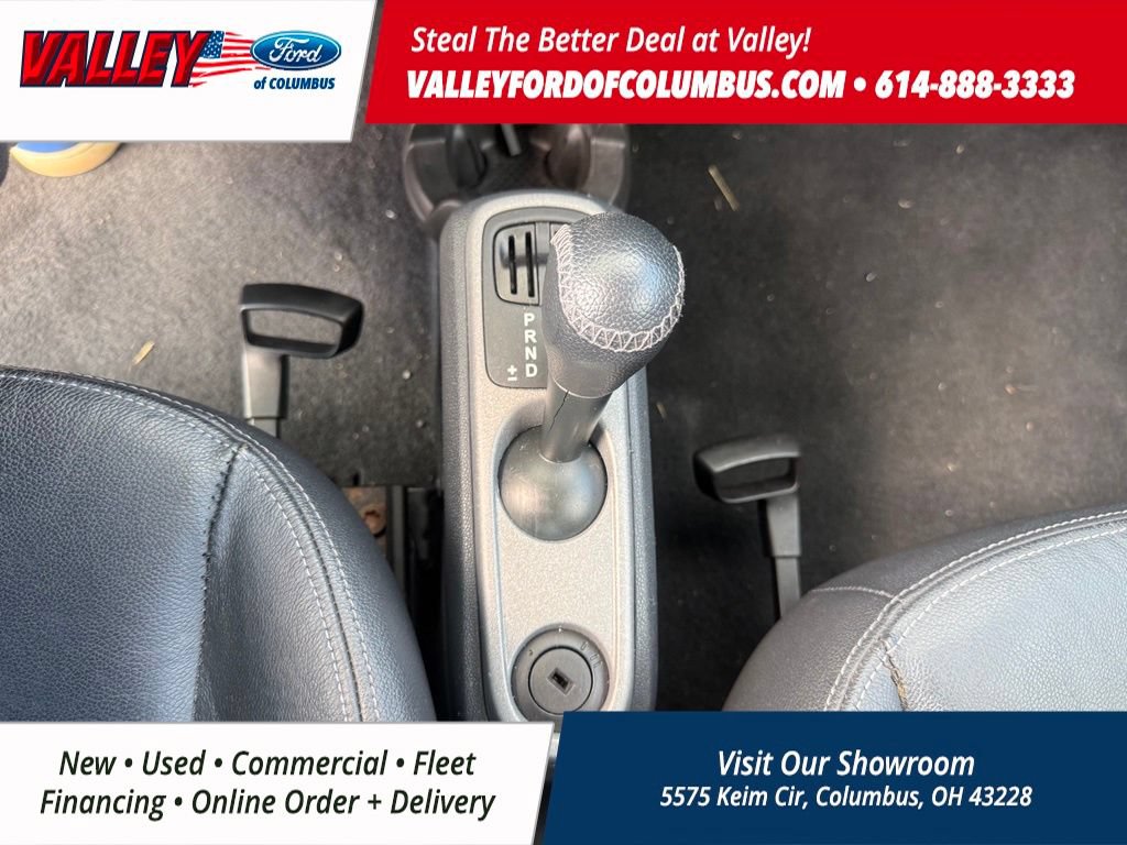 Used 2012 smart fortwo passion RWD image 23