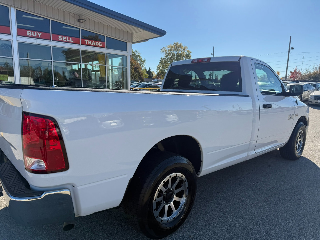 Used 2018 RAM 1500 Tradesman w/ Power & Remote Entry Group image 9