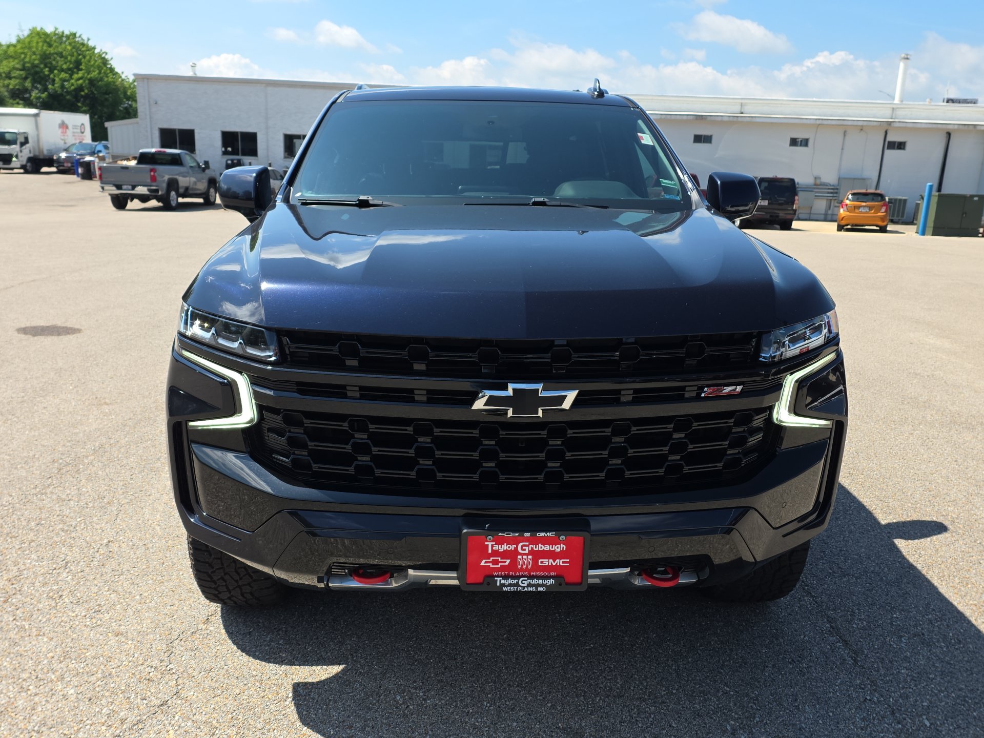 Used 2023 Chevrolet Tahoe Z71 AWD/4WD image 3