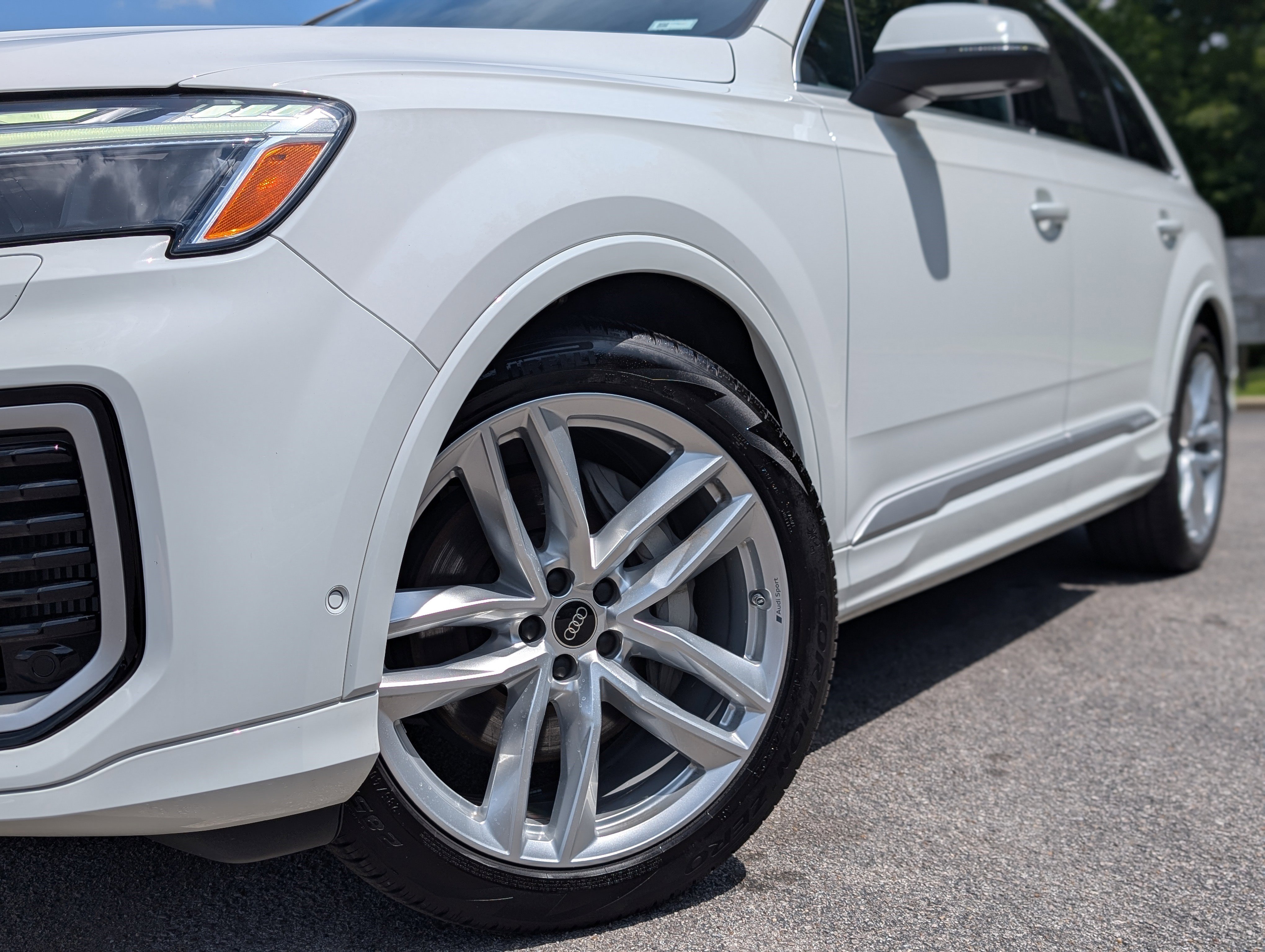Used 2025 Audi Q7 3.0T Premium Plus w/ Premium Plus Package AWD/4WD image 35