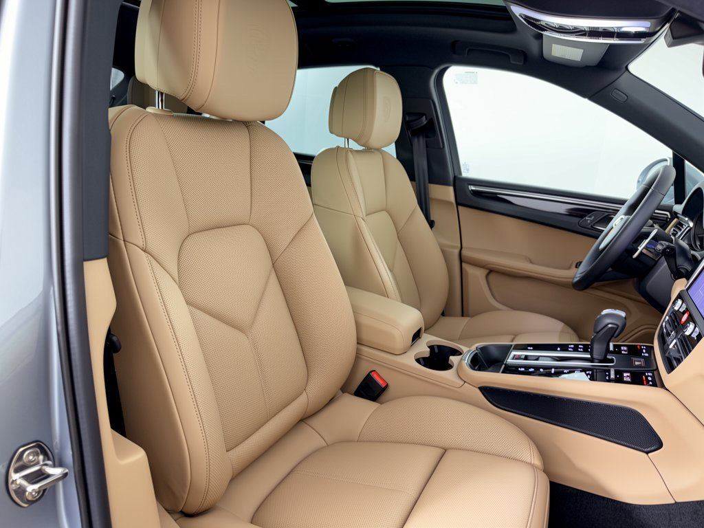 New 2026 Porsche Macan AWD/4WD image 30
