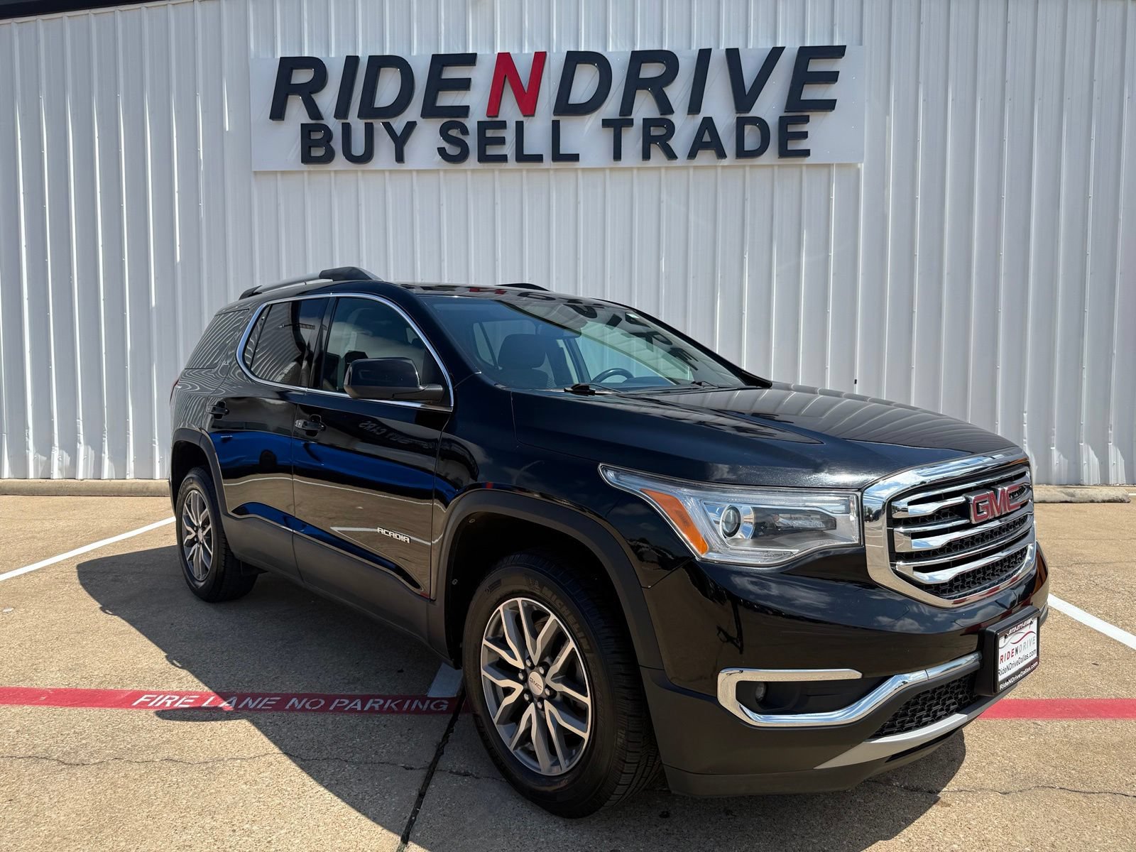 Used 2017 GMC Acadia SLE FWD image 9