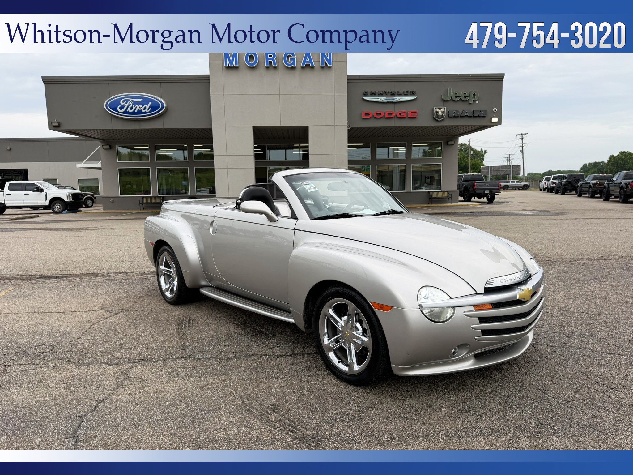 Used 2005 Chevrolet SSR w/ Preferred Equipment Group RWD image 5
