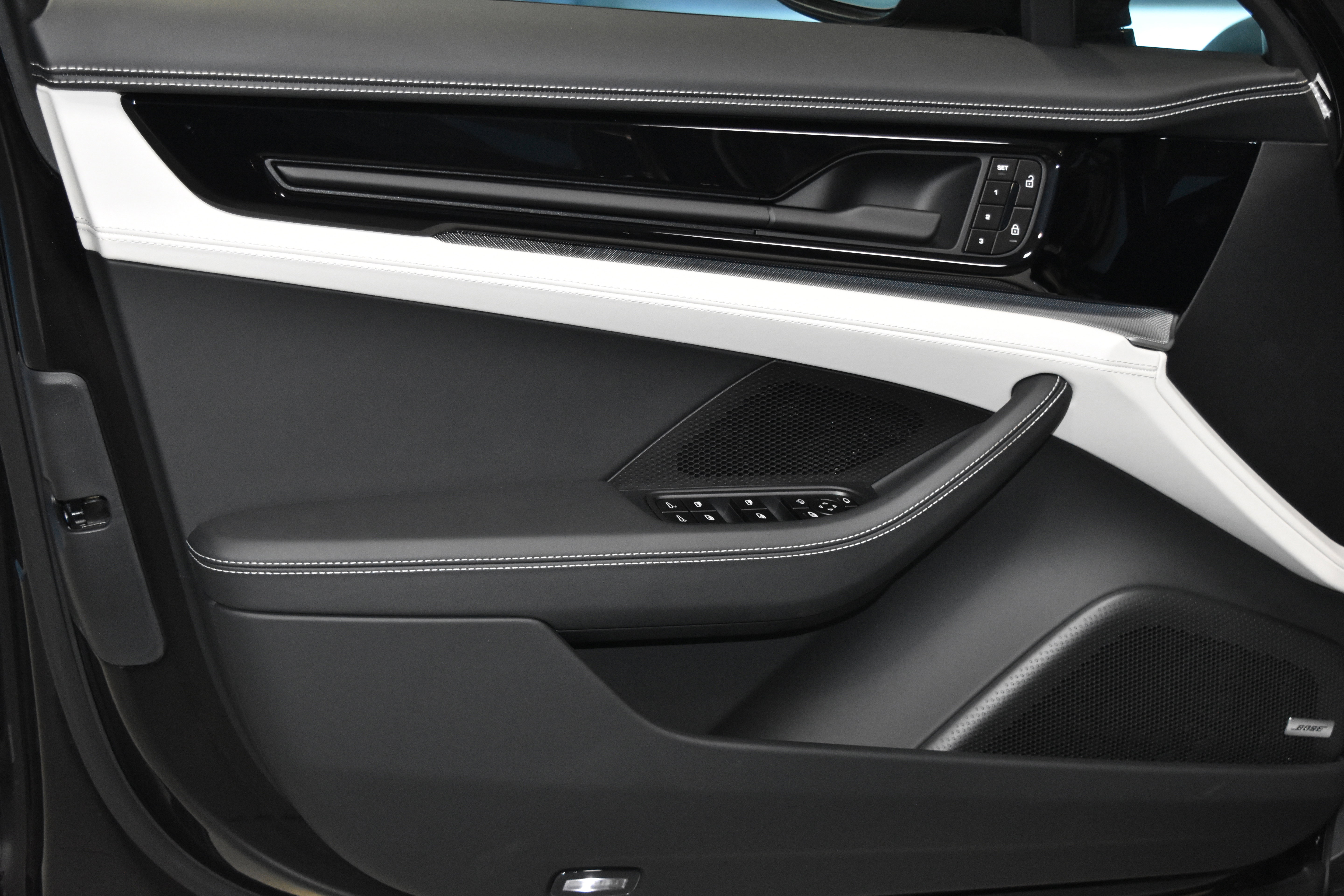 New 2025 Porsche Panamera 4 image 6