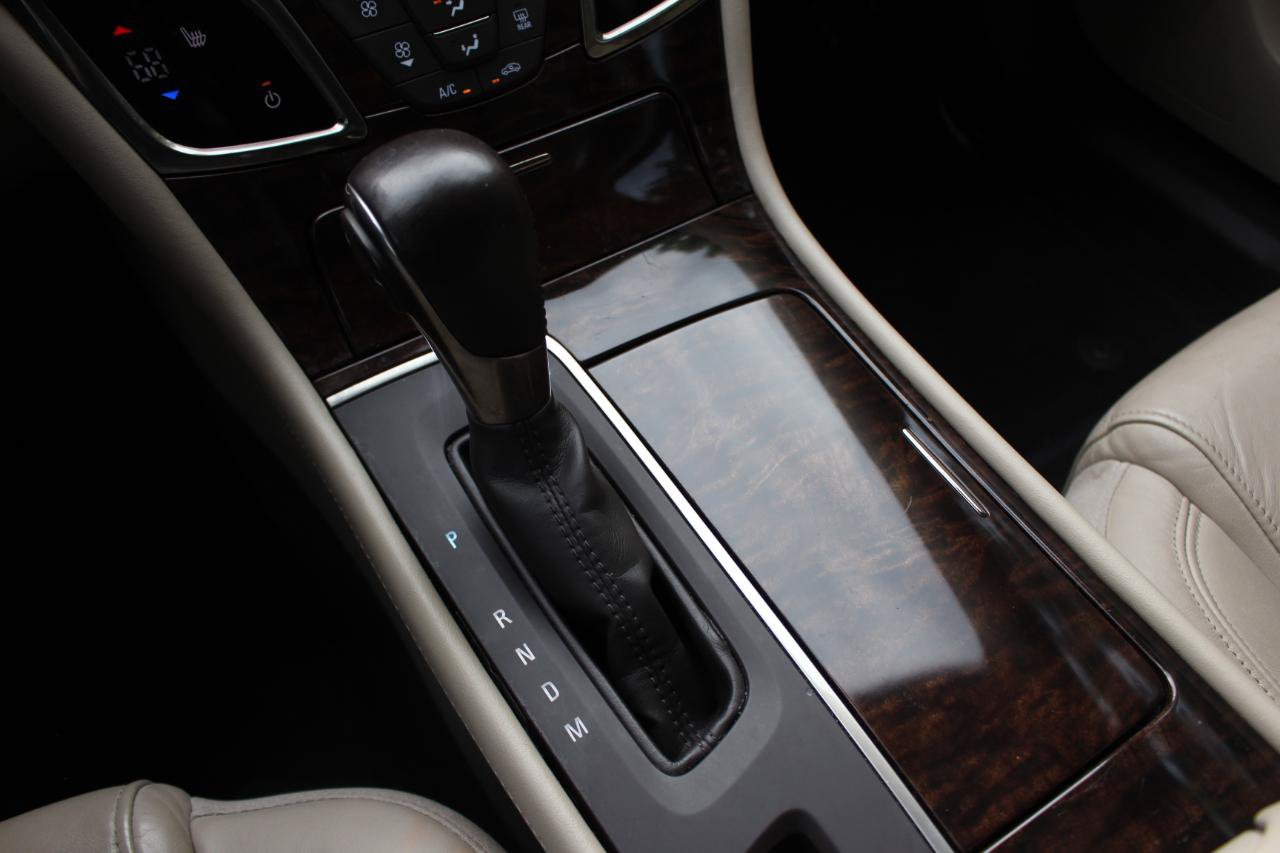 Used 2015 Buick LaCrosse Leather FWD image 28