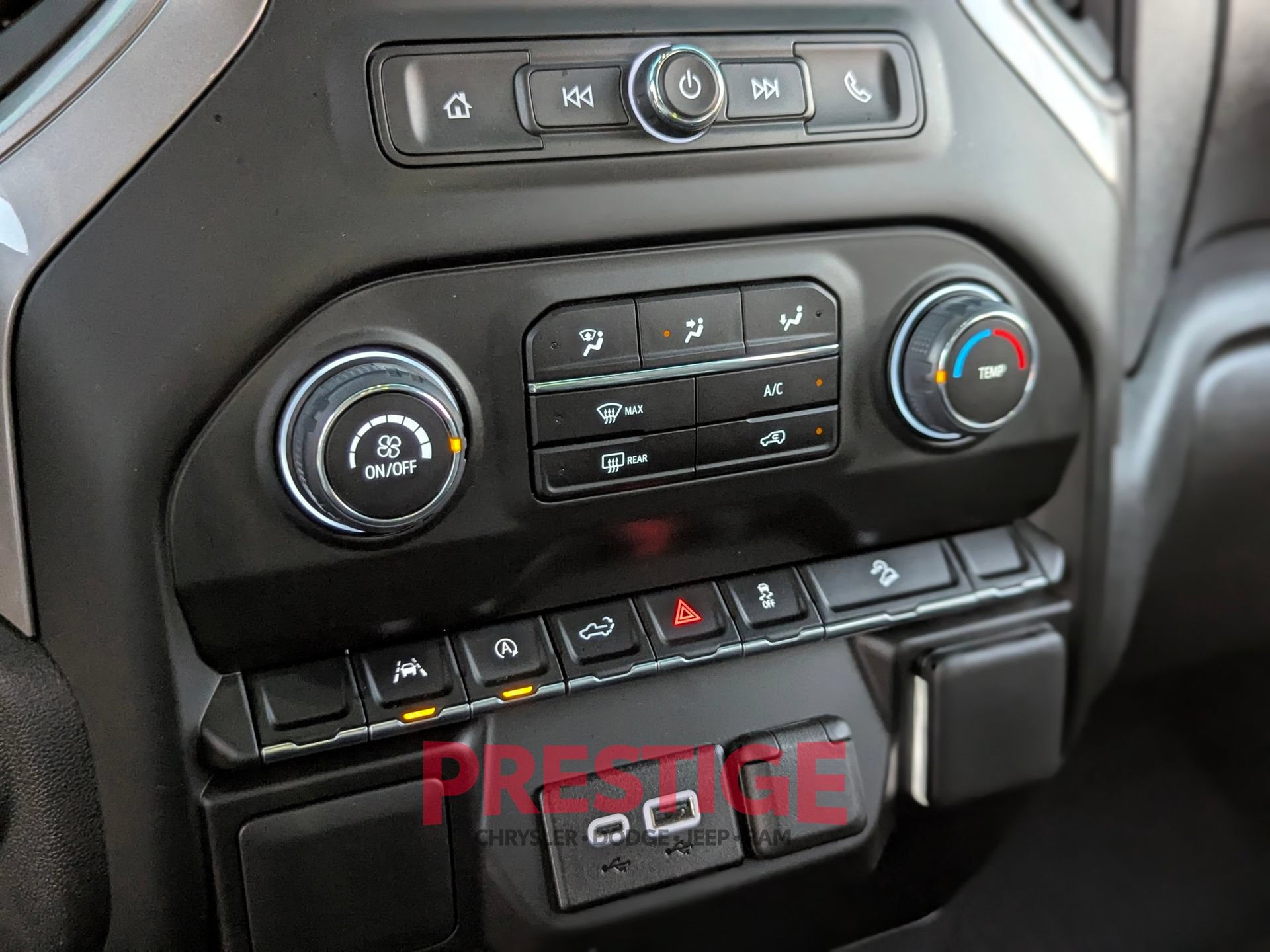 Used 2025 Chevrolet Silverado 1500 Custom Trail Boss w/ Turbomax Blackout Package AWD/4WD image 24