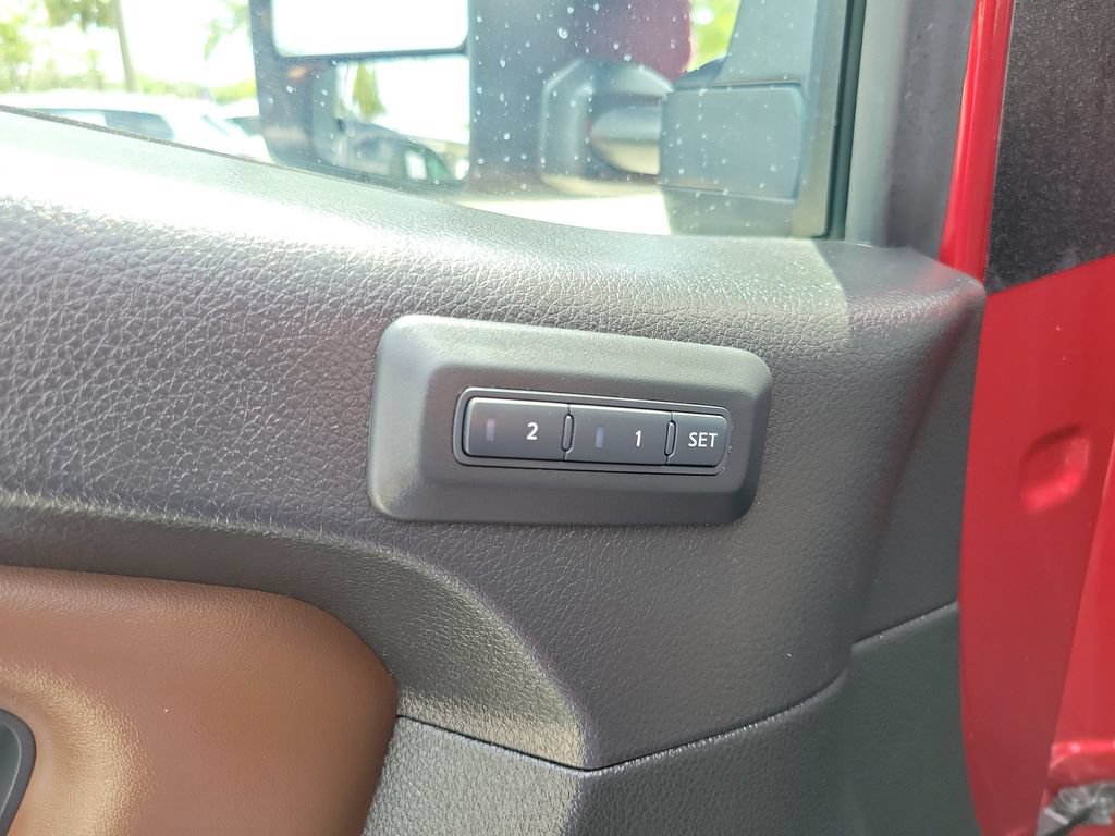 Used 2024 Nissan Titan Platinum Reserve w/ Moonroof Package AWD/4WD image 20