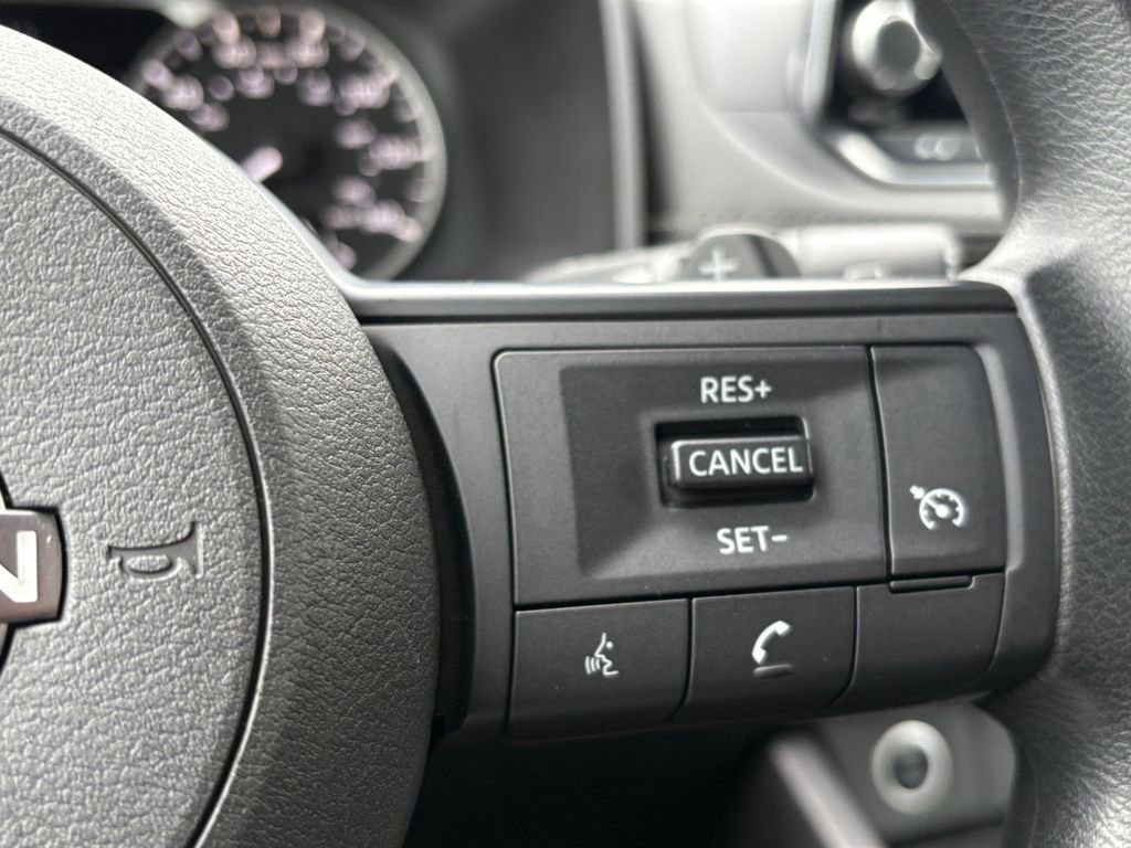 Used 2023 Nissan Rogue S FWD image 15