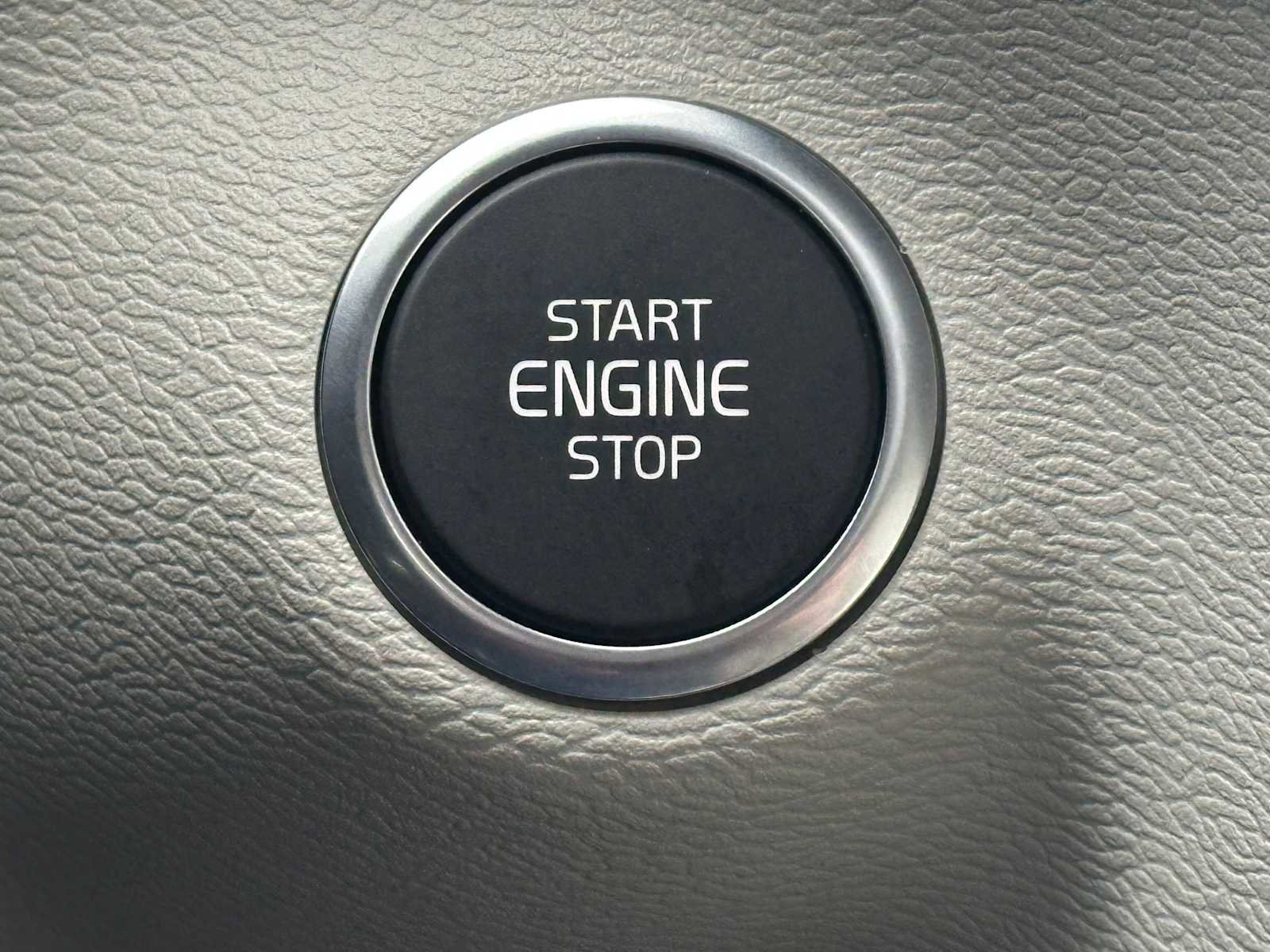 New 2026 Volvo XC40 B5 Ultra w/ Climate Package image 34