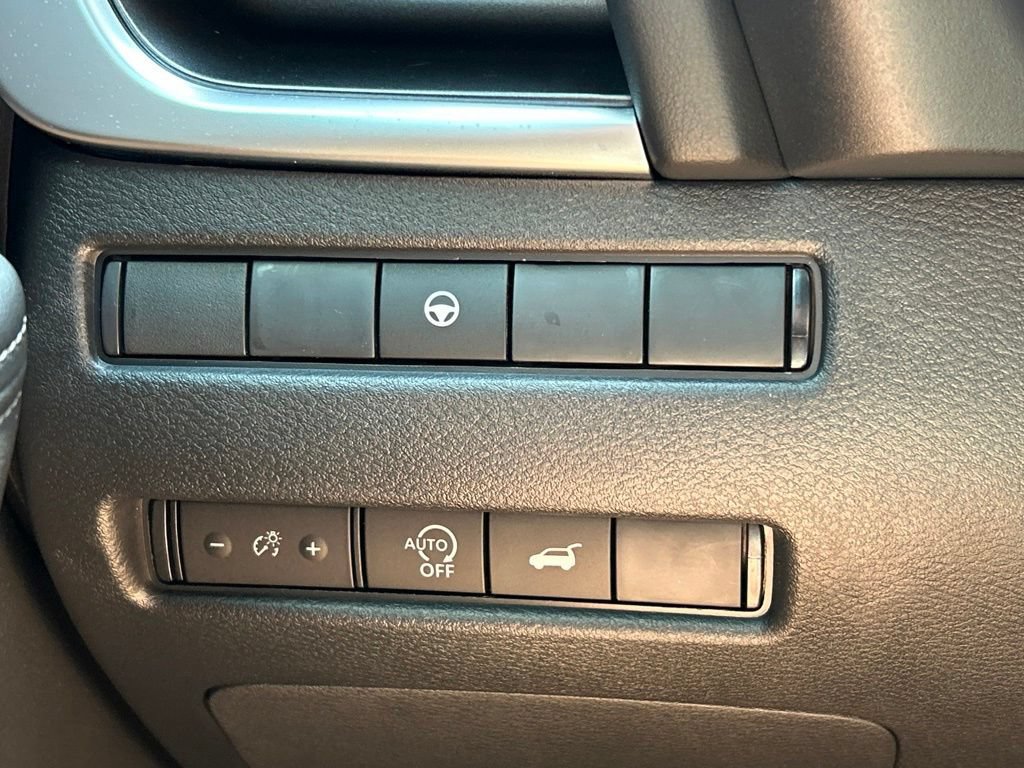 New 2026 Nissan Rogue SV AWD/4WD image 30