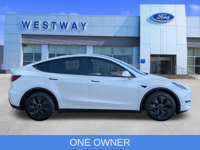 Used 2025 Tesla Model Y Long Range AWD/4WD image 2