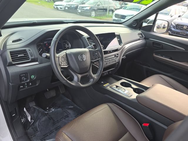 Certified 2025 Honda Passport EX-L image 24