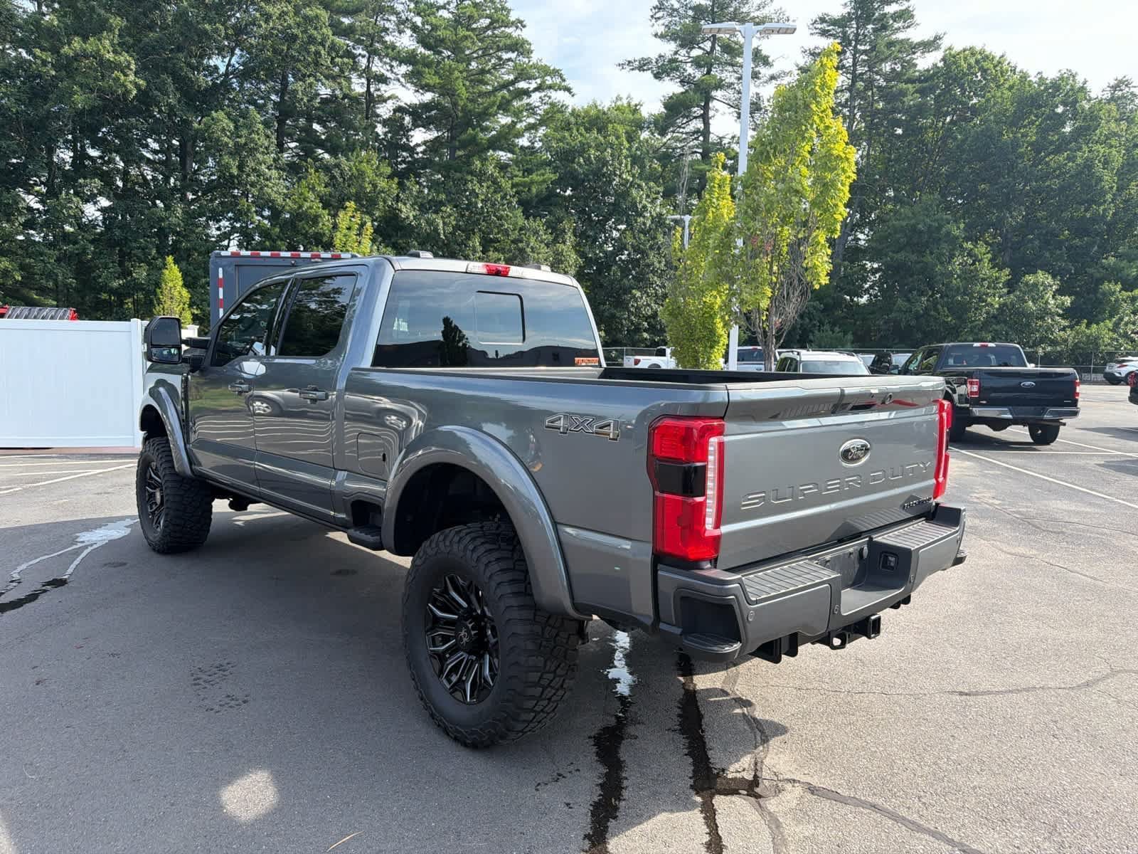Used 2024 Ford F250 Lariat w/ Lariat Ultimate Package AWD/4WD image 8