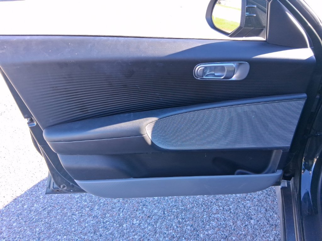 Used 2023 Hyundai Ioniq 6 SE RWD image 11