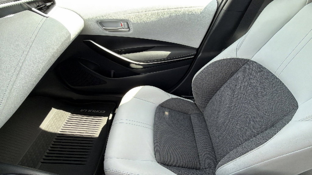 Certified 2023 Toyota Corolla XSE FWD image 12