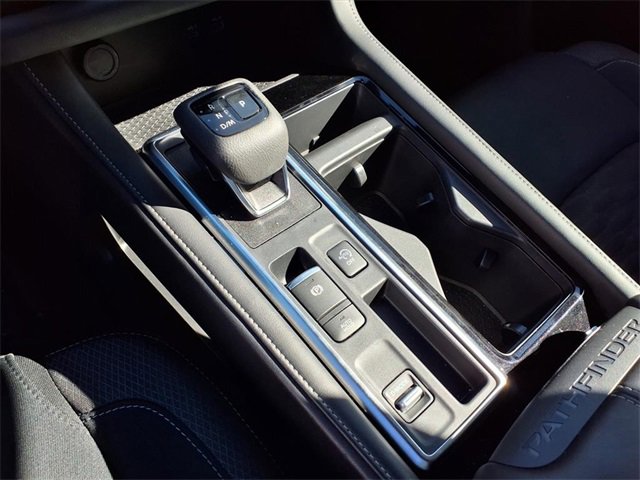 Certified 2024 Nissan Pathfinder SV image 9