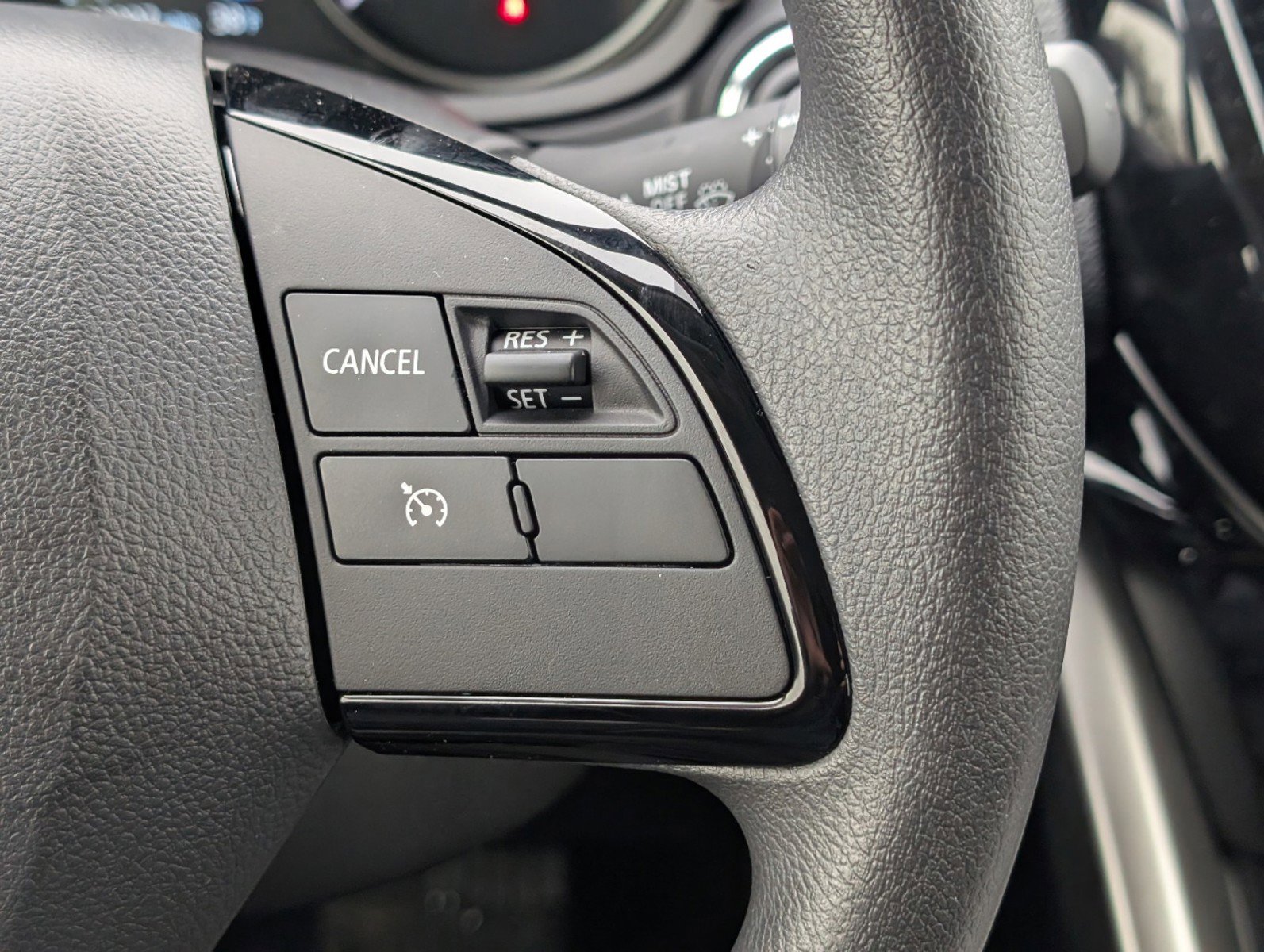 New 2025 Mitsubishi Eclipse Cross LE image 19