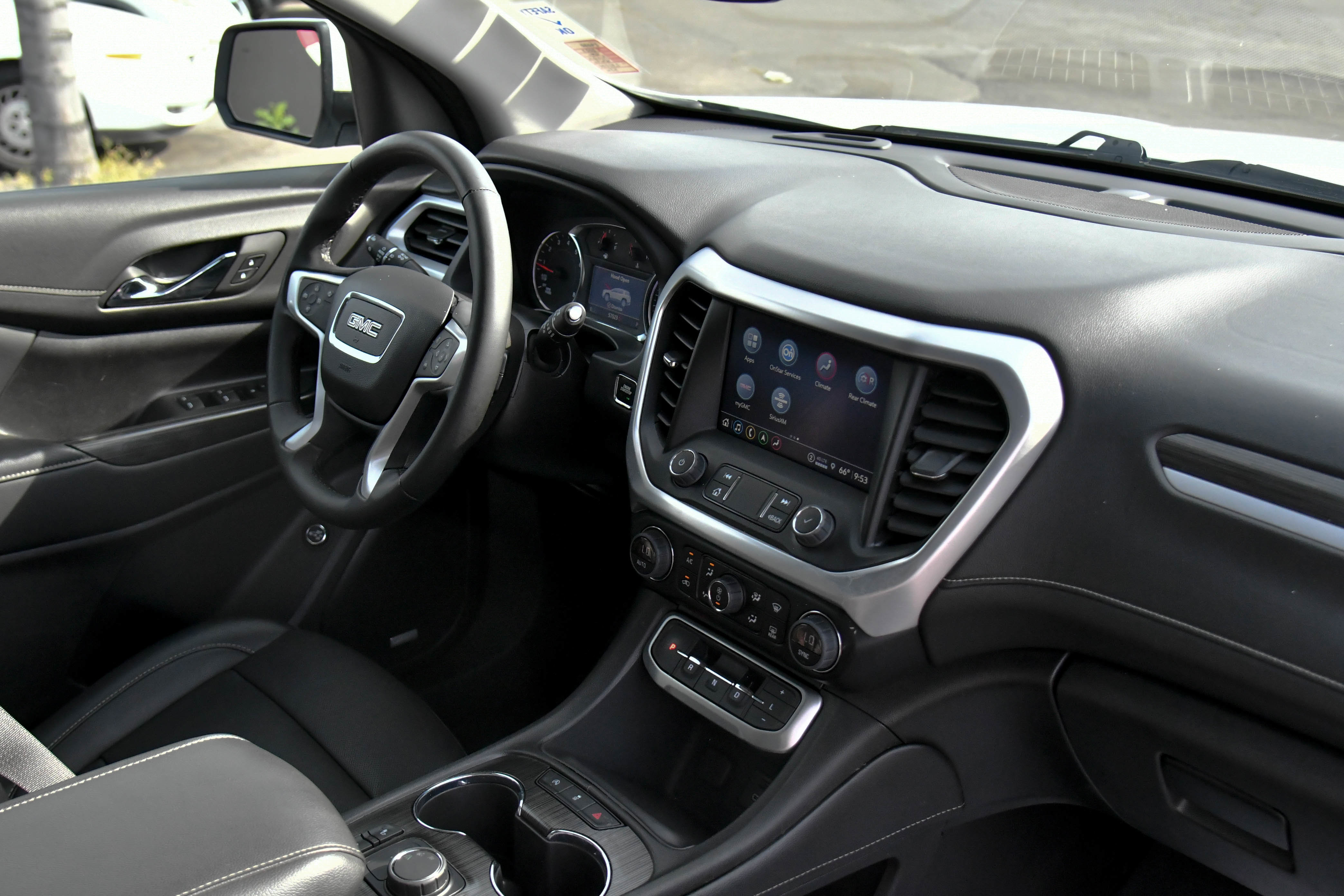 Used 2023 GMC Acadia SLT image 47