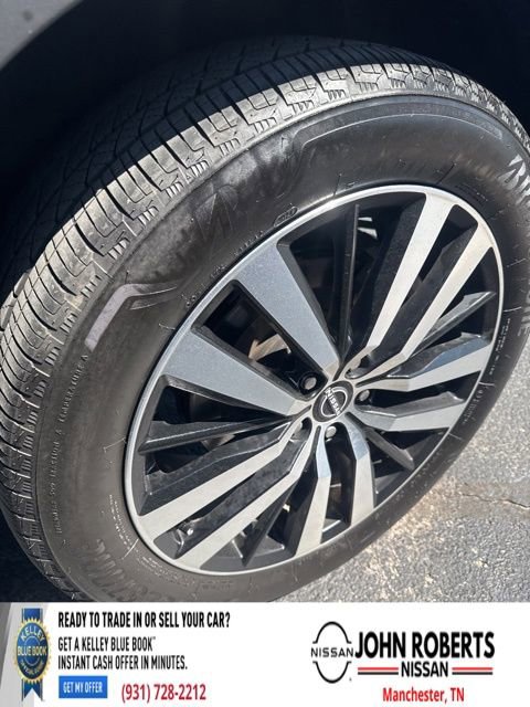 Used 2024 Nissan Pathfinder Platinum w/ Cargo Package image 11