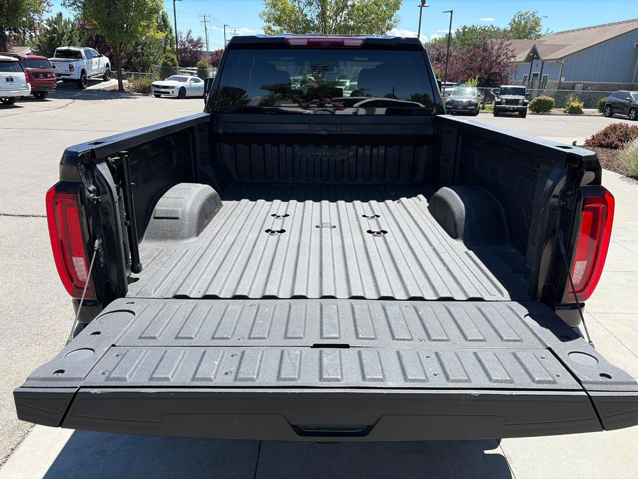 Used 2022 GMC Sierra 3500 AT4 w/ Gooseneck/5TH Wheel Package AWD/4WD image 24