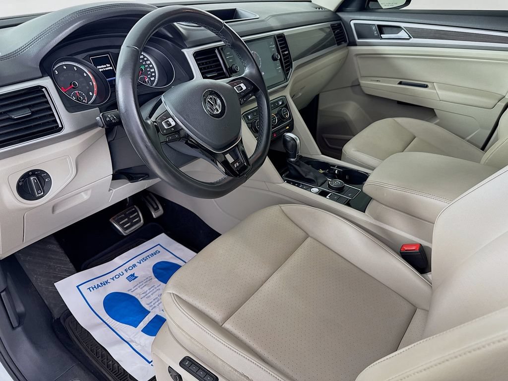 Used 2018 Volkswagen Atlas SEL w/ R-Line Package AWD/4WD image 11