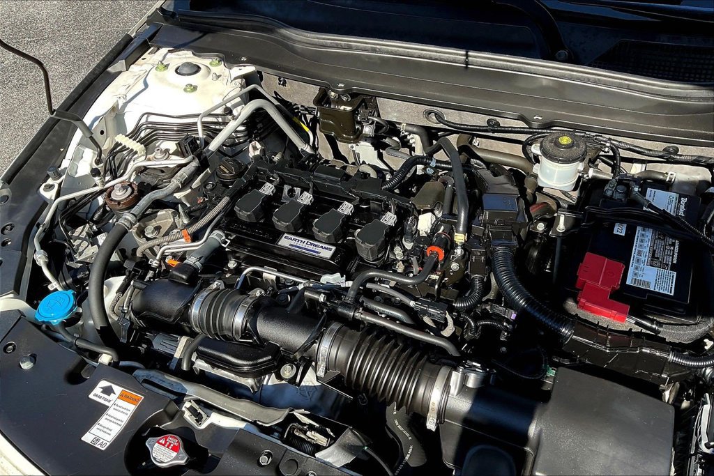 Used 2018 Honda Accord Touring image 34