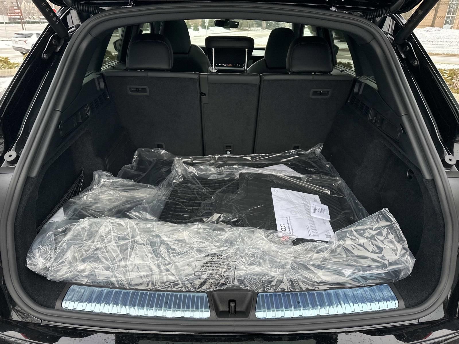 New 2025 Audi SQ5 Premium Plus image 9