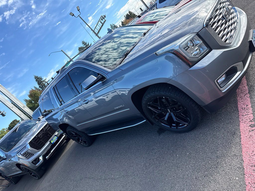 Used 2019 GMC Yukon XL Denali AWD/4WD image 2