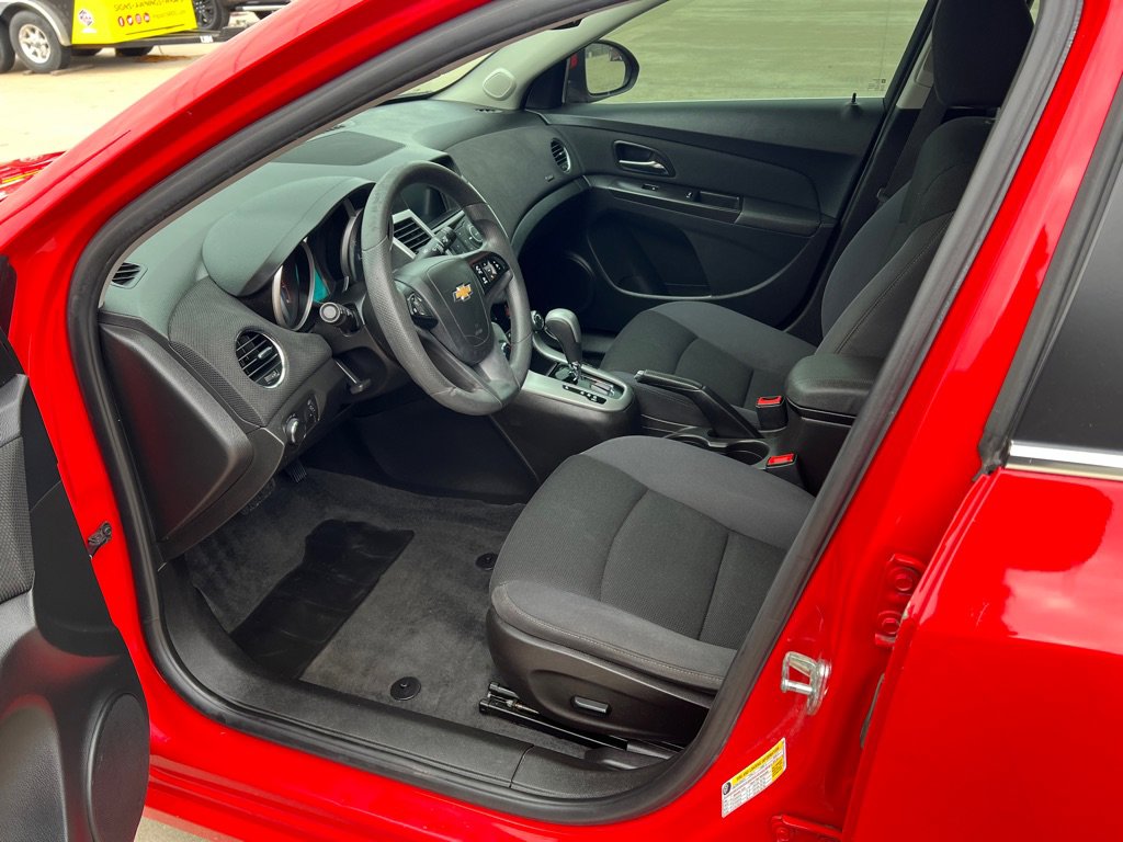 Used 2016 Chevrolet Cruze LT image 15