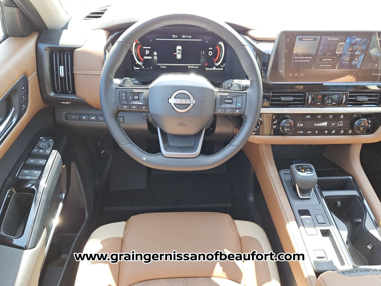 New 2026 Nissan Pathfinder Platinum FWD image 5