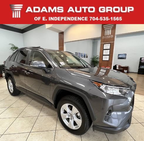 Used 2021 Toyota RAV4 XLE AWD/4WD image 5