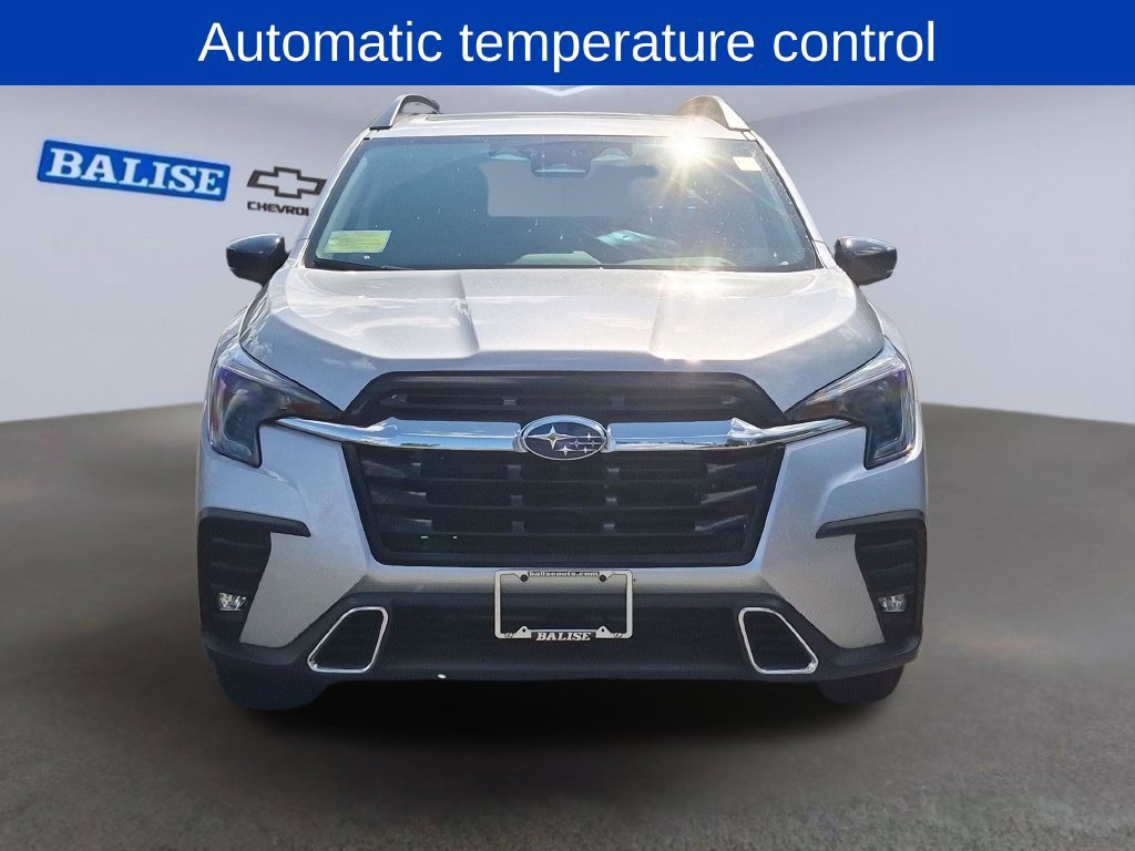 Used 2025 Subaru Ascent Touring AWD/4WD image 8